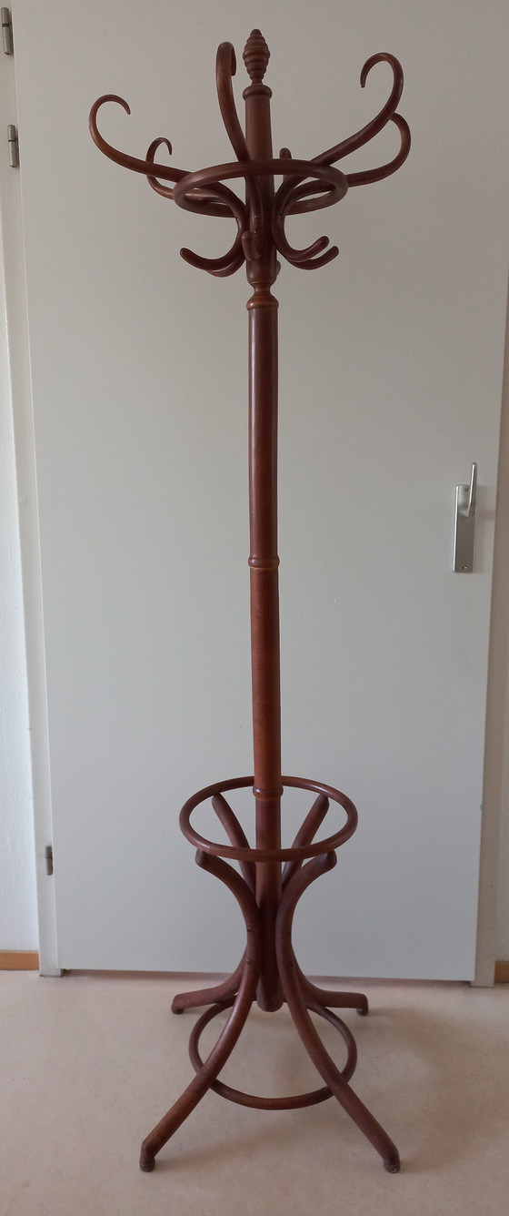 Image 1 of Thonet-kapstok uit de ZPM Radomsko-fabriek