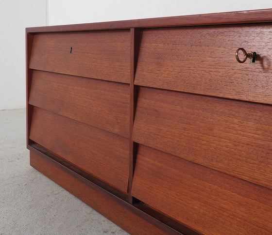 Image 1 of Vintage laag teak dressoir met lades jaren 60