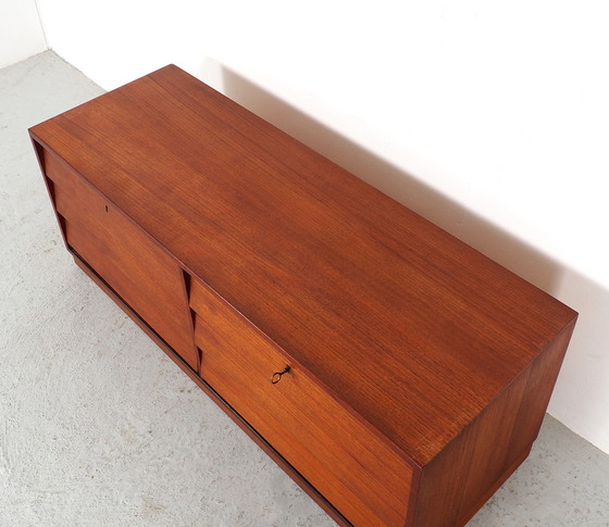 Image 1 of Vintage laag teak dressoir met lades jaren 60