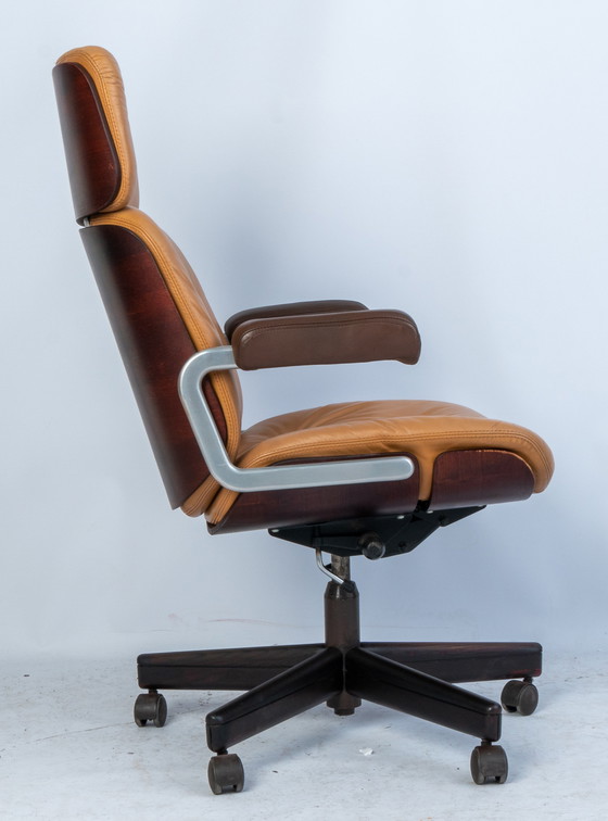 Image 1 of Martin Stoll voor Giroflex office chair