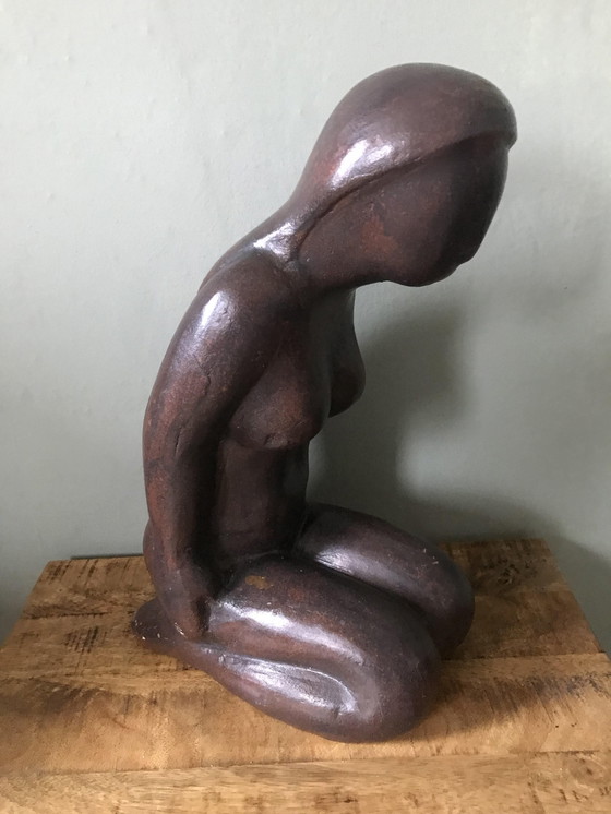 Image 1 of Abstract Aardewerk Beeld Vrouw Jr. 60