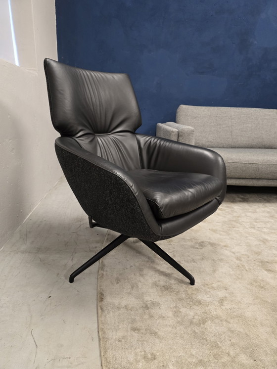 Image 1 of Leolux Bellice 3.5 Zits Bank + Leolux Lloyd Fauteuil