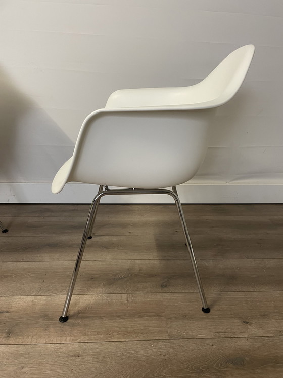 Image 1 of Vitra Eames Dax