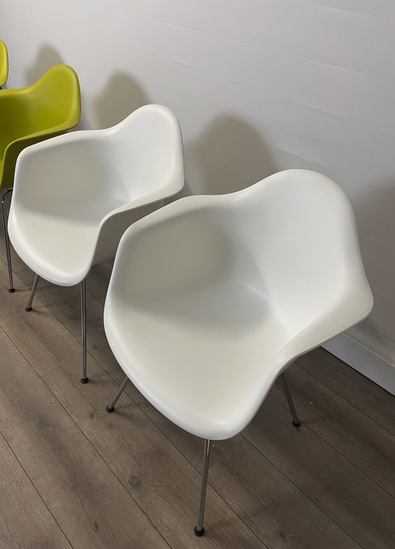 Image 1 of Vitra Eames Dax