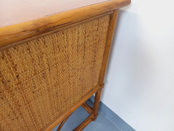 Image 1 of Vintage rotan, gevlochten rotan en houten bureau stijl Maugrion voor Roche-Bobois uit de jaren 70