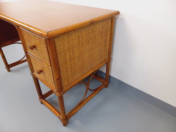 Image 1 of Vintage rotan, gevlochten rotan en houten bureau stijl Maugrion voor Roche-Bobois uit de jaren 70