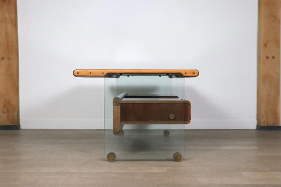 Image 1 of Directeurs bureau in glas, hout en messing van Tosi, Italië 1960S