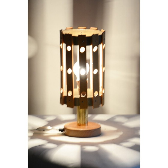 Image 1 of Mid century tafellamp in beukenhout en messing van Pokrok Zilina, Slowakije 1960