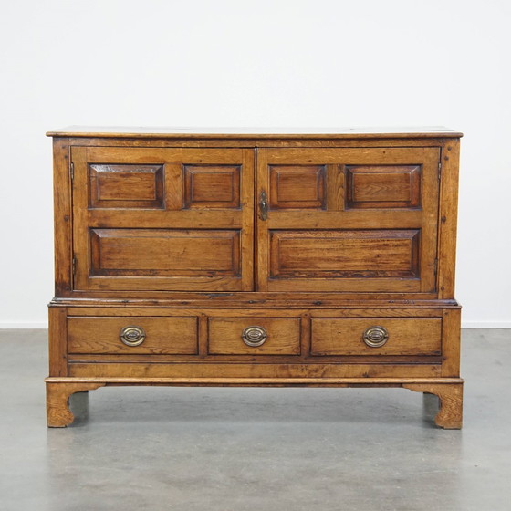 Image 1 of Eikenhouten Perskast/ Dressoir