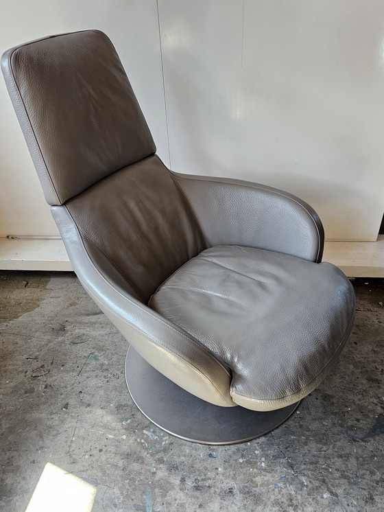 Image 1 of Natuzzi Fauteuil  Prend Swivel