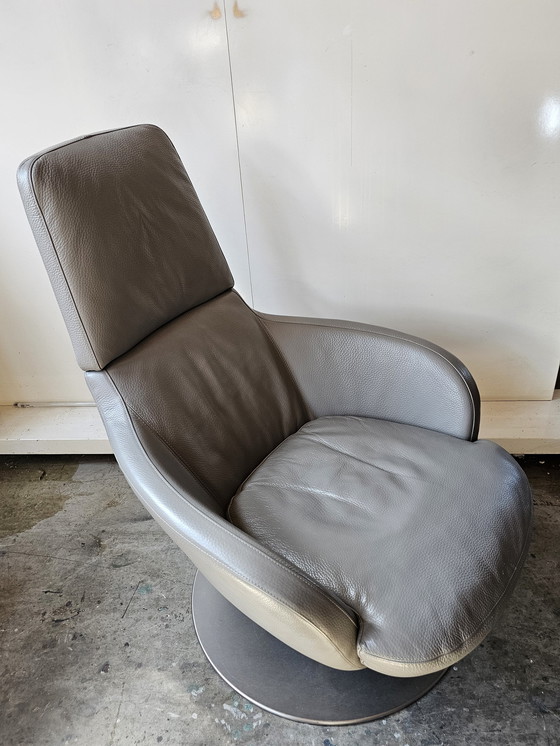 Image 1 of Natuzzi Fauteuil  Prend Swivel