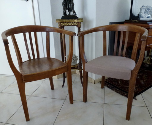 2x Thonet Stoel rondgebogen