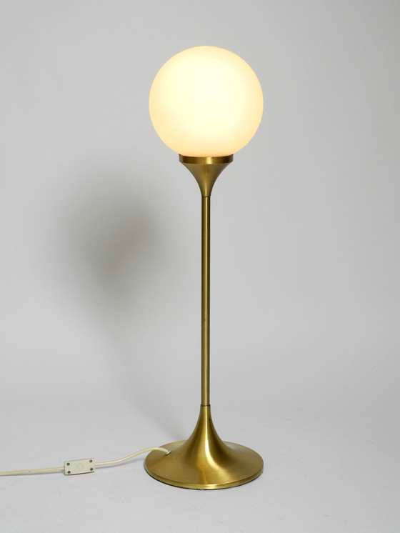 Image 1 of Prachtige grote tafel- of vloerlamp uit 1960 met een grote glazen bol van Sölken Leuchten