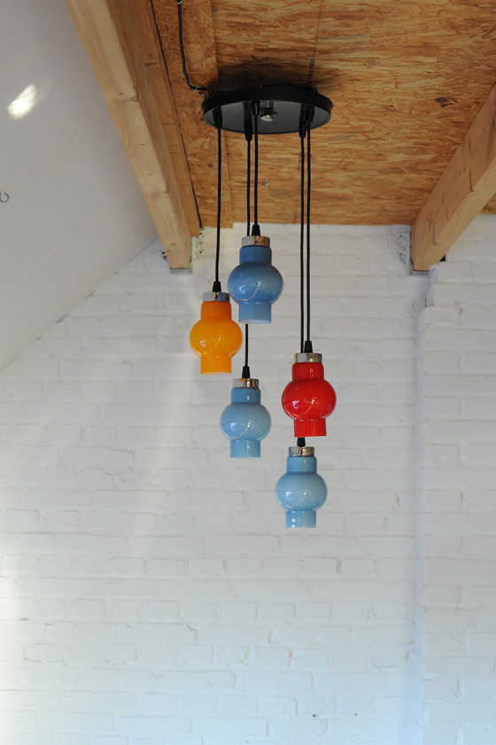 Image 1 of Kleurrijke vintage cascade hanglamp met 5 glazen kelken