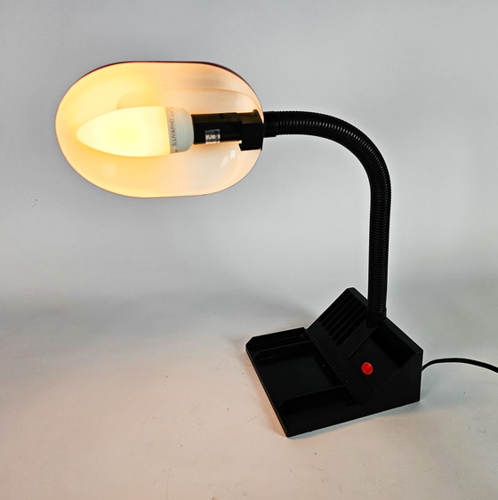 Image 1 of Brilliant AG - organiser/bureaulamp - rood - kunststof - 3e kwart 20e eeuw