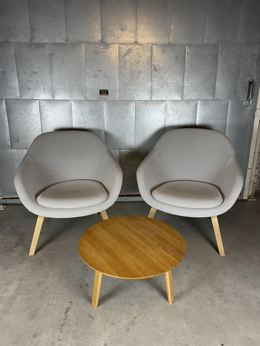 2X Hay Aal83 Lounge Chair En Bella Tafeltje