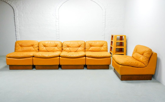 Image 1 of Exclusieve Dreipunkt Honinggeel Lederen Modulaire Sofaset 4 Elementen. Duitsland, jaren 1970.