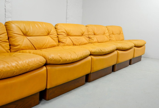 Image 1 of Exclusieve Dreipunkt Honinggeel Lederen Modulaire Sofaset 4 Elementen. Duitsland, jaren 1970.