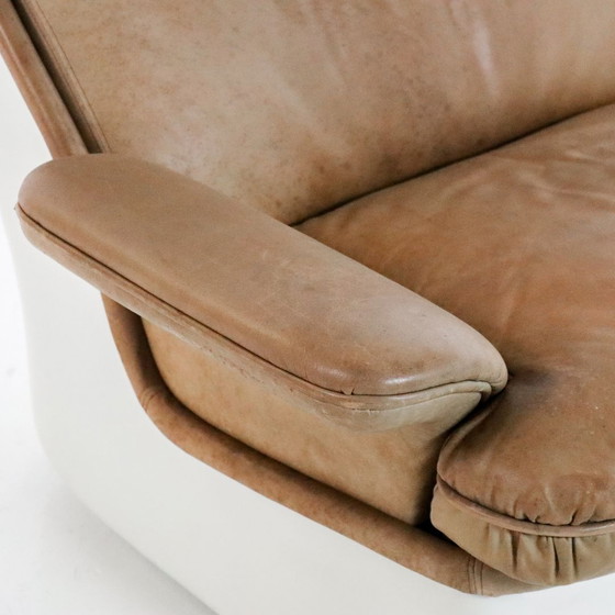 Image 1 of Airborne Orchid Fauteuil & Hocker Michel Cadestin