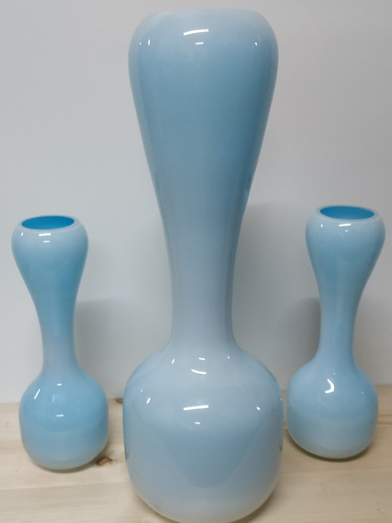 Image 1 of Unieke Set Vintage Opaline Vazen 