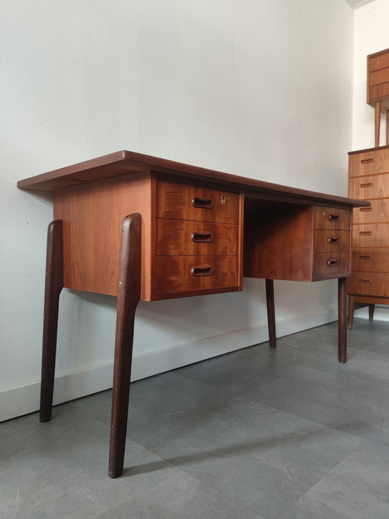 Image 1 of Vintage Deens bureau in teak