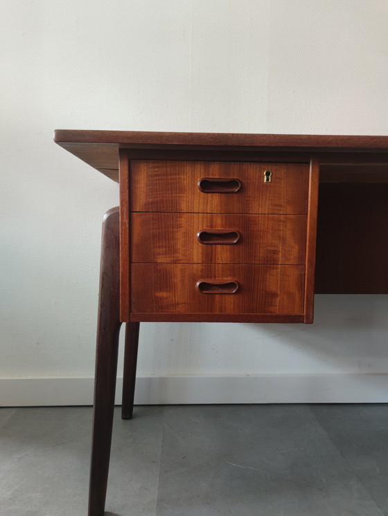 Image 1 of Vintage Deens bureau in teak