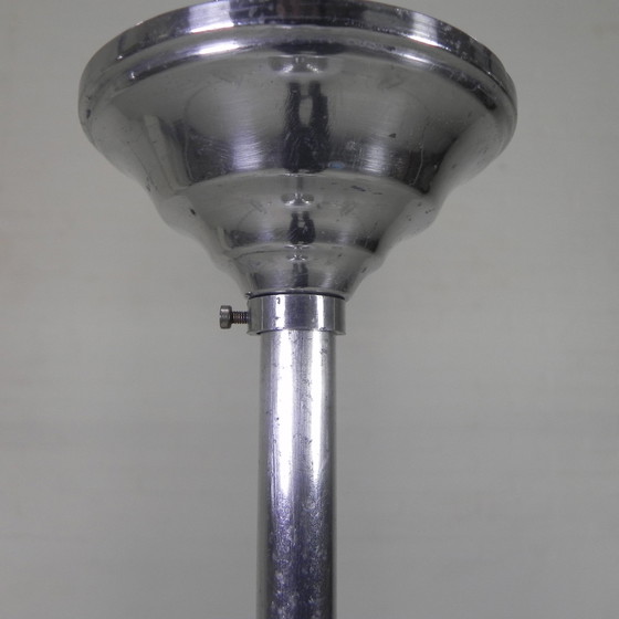 Image 1 of Oude Schoollamp Met Glazen Bol In Opaalglas, Jaren 30