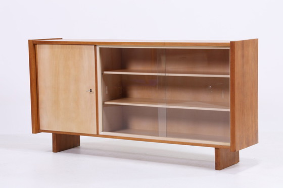 Image 1 of Vintage glazen dressoir 60s | Mid Century TV dressoirkast retro walnoothout ladekast uitbreiding enkel model