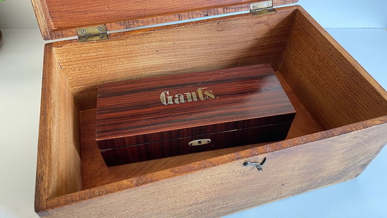 Image 1 of Vintage houten handschoenenkastjes