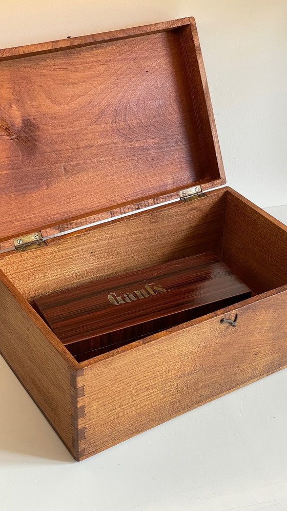 Image 1 of Vintage houten handschoenenkastjes