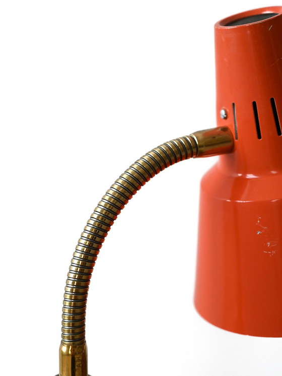 Image 1 of Vintage 1960S Oranje Tafellamp | Retro Metalen Bureaulamp Met Verstelbare Messing Arm | Mid Century Modern Ontwerp