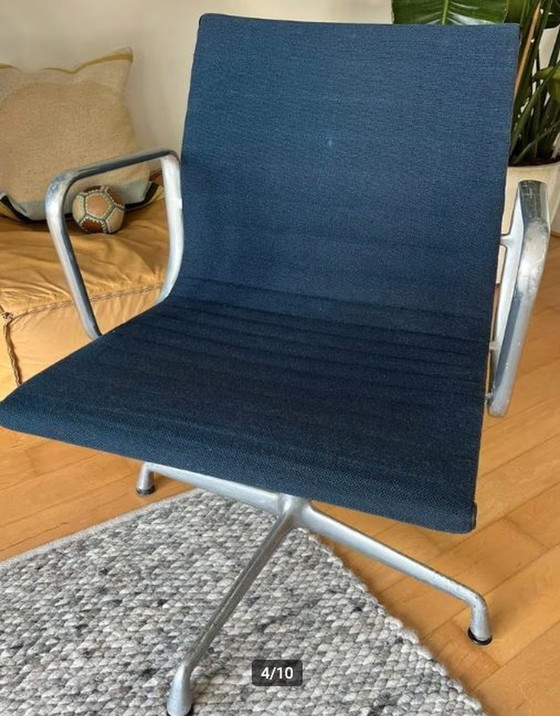 Image 1 of Vitra Eames Ea108 Stoel