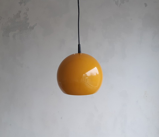 Image 1 of Vintage Space Age Eyeball Hanglamp In Okergeel