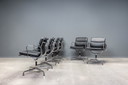 6x Eames EA208 vergaderstoel