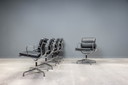6x Eames EA208 vergaderstoel