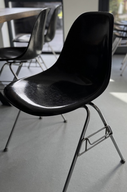 6x Herman Miller Vitra DSS Glasvezel / Fiberglas