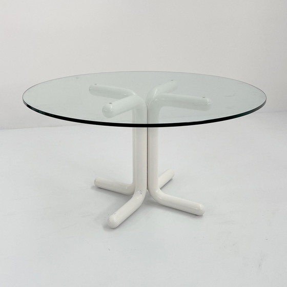 Image 1 of Witte mollige eettafel met glazen blad, 1980S