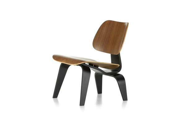 Image 1 of 2x Vitra Eames LCW stoel