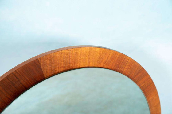 Image 1 of Vintage ronde spiegel walnoothout, sixties midmod mirror