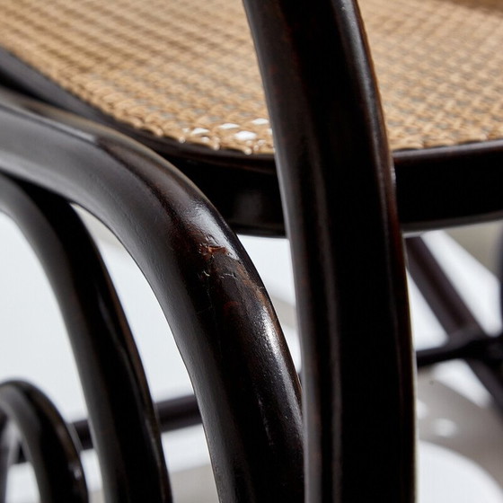 Image 1 of Vintage 'Model 825' schommelstoel in hout en riet van Michael Thonet, 1900