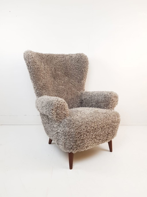 Artifort Theo Ruth Fauteuil Bruin | Armchair Brown Fake Sheep