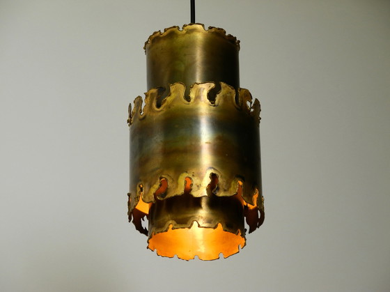 Image 1 of Drie zeldzame Deense koperen hanglampen uit de jaren 60 van Holm Sørensen in Brutalist design