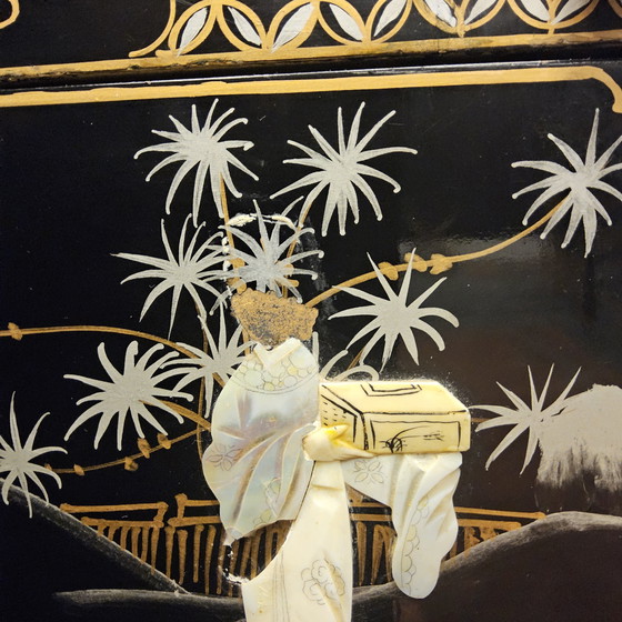 Image 1 of Vintage Chinees Bureau / Aziatische Secretaire (Speksteen En Parelmoer) Chinoiserie,  Bohemian Bureau 