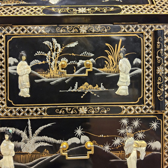 Image 1 of Vintage Chinees Bureau / Aziatische Secretaire (Speksteen En Parelmoer) Chinoiserie,  Bohemian Bureau 