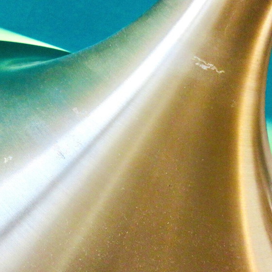 Image 1 of Vintage trompetlamp van geborsteld goud aluminium, Denemarken 1970