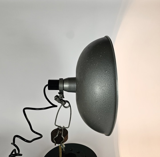 Image 1 of Vintage   - Klemlamp -  Fotografie  - Lamp  - Industrieel  - Jaren 50