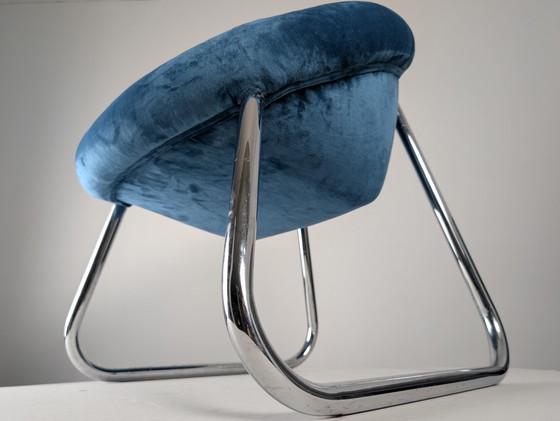 Image 1 of Paar Italiaanse fauteuils van chroom en blauw fluweel, 1970