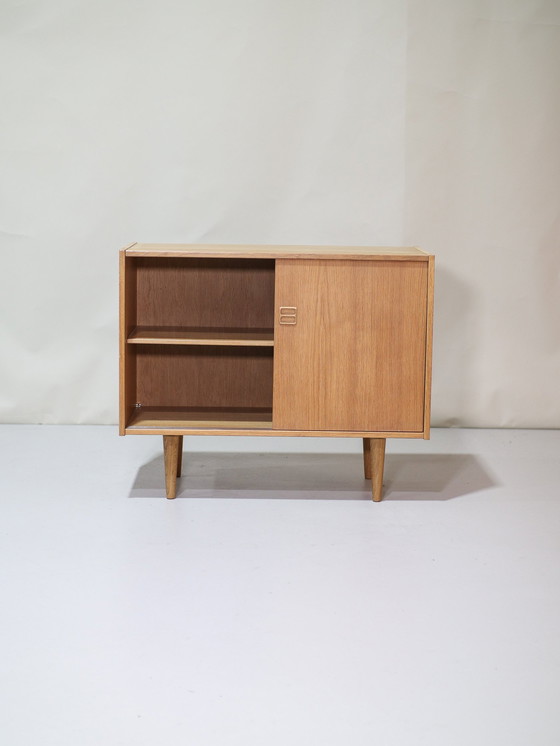 Image 1 of Kast Met Schuifdeuren Eiken Vintage Deens