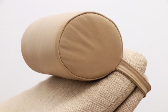 Image 1 of Vintage Lounge fauteuil opnieuw gestoffeerd jaren 60 in de style van Knoll.