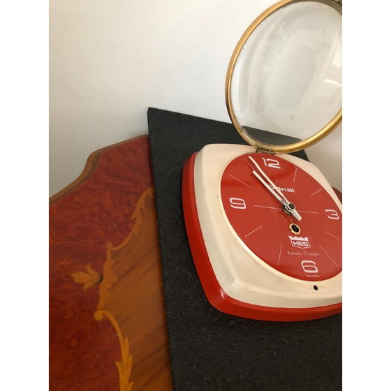 Image 1 of Vintage hes wandklok in zware metalen kast, India